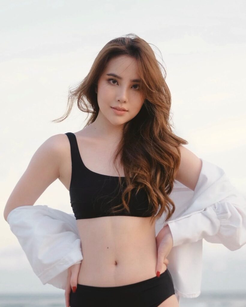agatha_chelsea_1653300233_2844410979472520453_283124489
