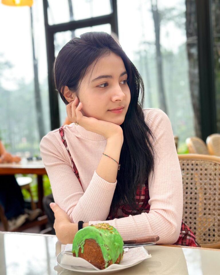 Bulan Sutena