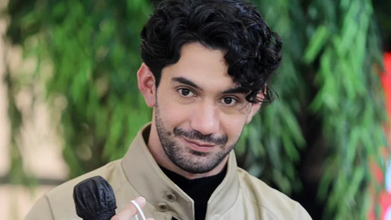 Profil Reza Rahadian