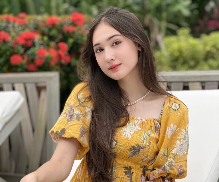 Laura Moane