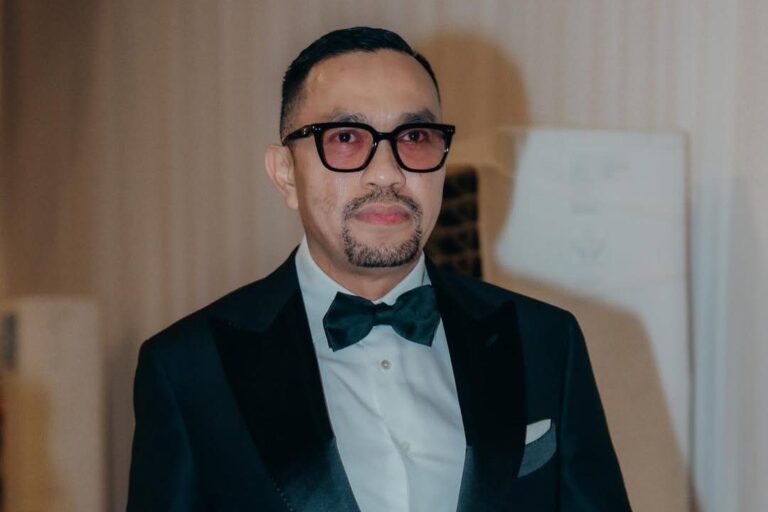 https://trenzviral.com/siapa-ahmad-sahroni-dari-hidup-susah-kini-jadi-politisi-sekaligus-crazy-rich