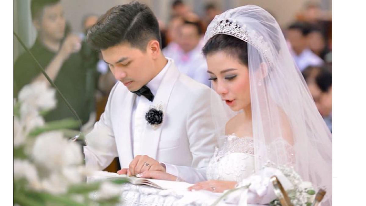 https://trenzviral.com/chelsea-dan-glenn-anniversary-ke-10-romansa-cinta-dan-keluarga-harmonis