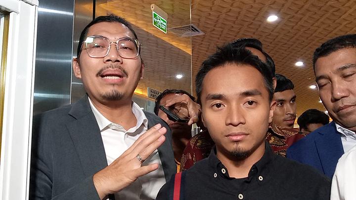 https://trenzviral.com/ramai-taqy-malik-pakai-dana-umat-benarkah-untuk-masjid-atau-rumah-pribadi