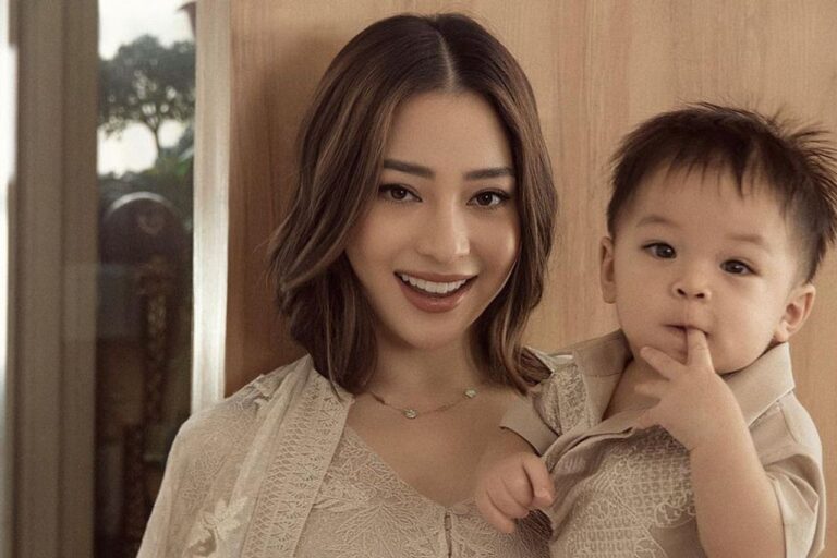 https://trenzviral.com/nikita-willy-berikan-buku-warna-kontras-untuk-bayinya-inilah-manfaat-cerita-di-baliknya