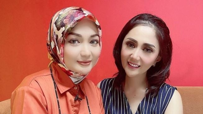 https://trenzviral.com/perjalanan-hidup-aida-saskia-ikut-kajian-ungkap-gagal-nikah-hingga-kondisi-sekarang-bersama-anak