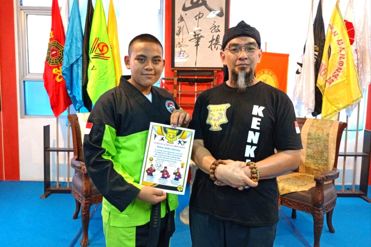 https://trenzviral.com/profil-lord-suroso-preman-kampung-ftv-yang-jadi-viral